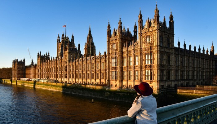 the Best Way to Travel Europe on a Budget