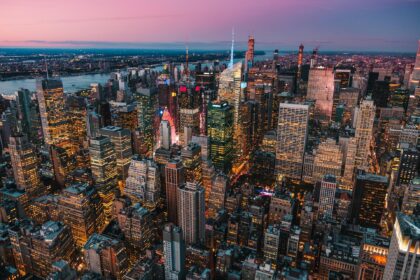 Moving to America? The Complete Newcomer’s Survival Guide